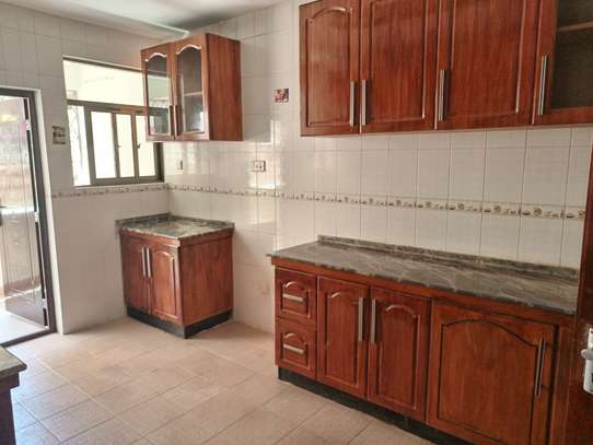 3 Bed Apartment with En Suite at Riverside Drive image 24