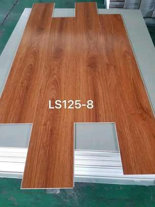 Laminate flooring image 3