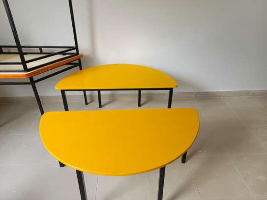 Semi circle shaped worktables for school image 2