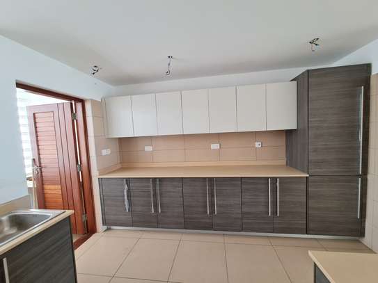 3 Bed Apartment with Aircon in Nyali Area image 8