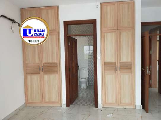 5 Bed Apartment with En Suite in Nyali Area image 15
