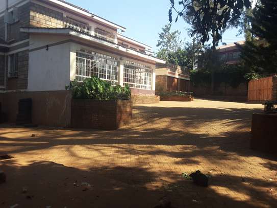 Very Spacious 6 BR House plus Sqs in Ngong image 8