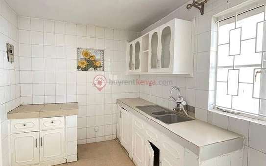 3 Bed Apartment with En Suite in Kileleshwa image 7