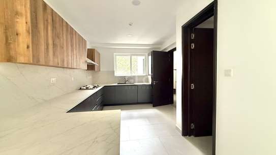 3 Bed Apartment with En Suite in General Mathenge image 29