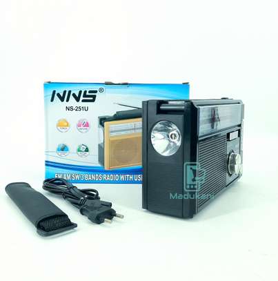 NNS NS251U Rechargeable Radio with Torch image 3