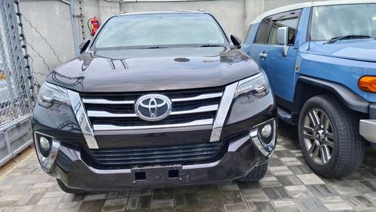 Toyota Fortuner petrol 2017 4wd image 1