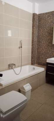 Serviced 3 Bed Apartment with En Suite in Parklands image 10