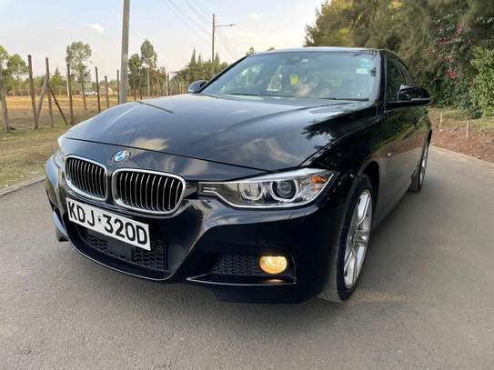 BMW 320i image 7