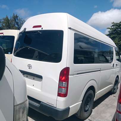 TOYOTA HIACE AUTO DIESEL HIGH ROOF image 5