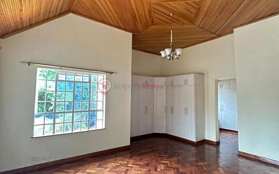 5 Bed Townhouse with En Suite in Lavington image 11