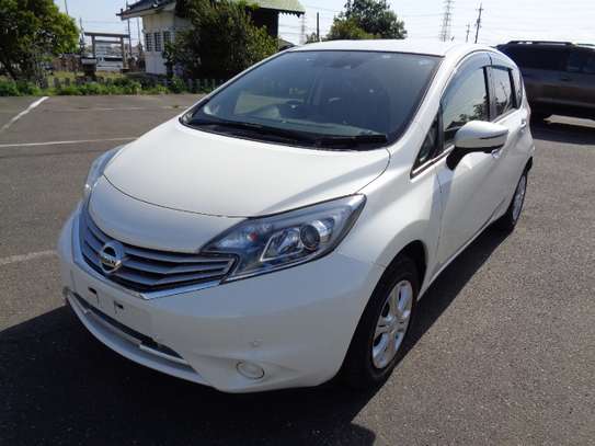 NISSAN NOTE MEDALIST PEARL WHITE COLOUR 2016 MODEL image 2