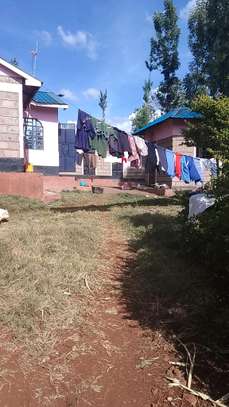 HALF ACRE LAND FOR SALE AT KENOL WITH A TWO BEDROOMED HOUSE image 7