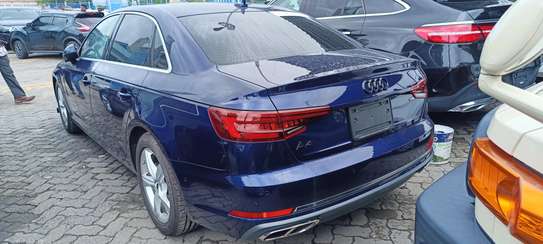 Audi A4 Quattro TFSI Blue 2018 image 11