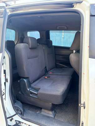 Toyota sienta 2wd 2015 7 seater image 8