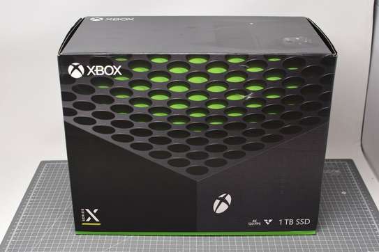 Xbox Series X 1TB image 1