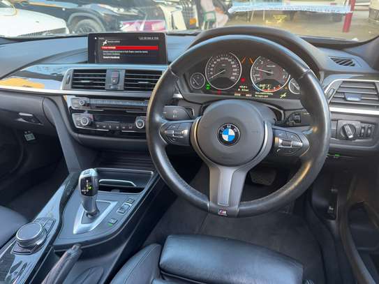 BMW 318i image 6