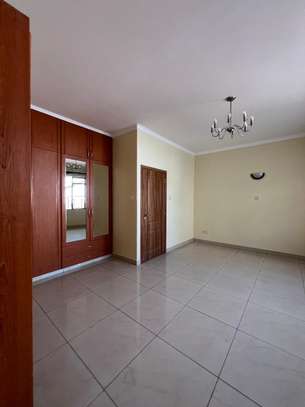 4 Bed Townhouse with En Suite in General Mathenge image 13