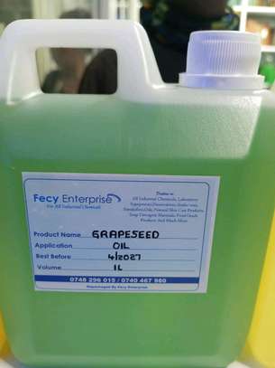 Grapeseed Oil image 1