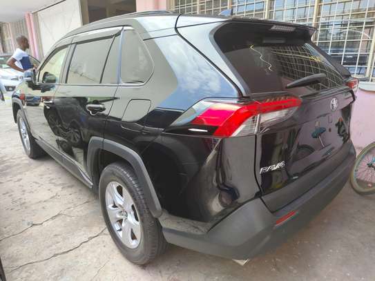 Toyota RAV4 XLE 2019 black image 7