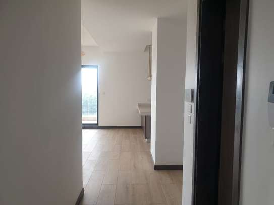 3 Bed Apartment with En Suite in Rosslyn image 11