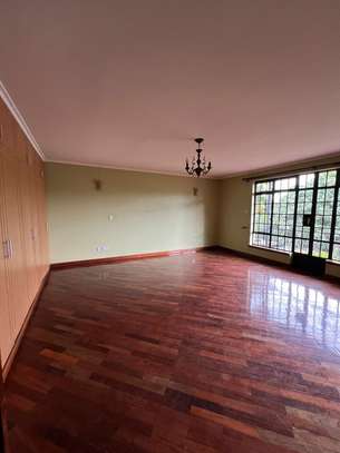 4 Bed House with En Suite at Lonyangalani Drive image 10