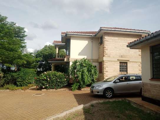 4 Bed Townhouse with En Suite in Rosslyn image 21