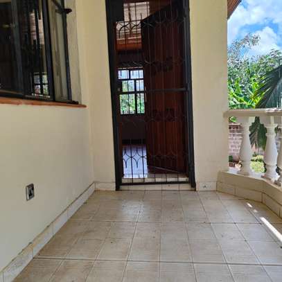 5 Bed House with En Suite at Nyari image 7