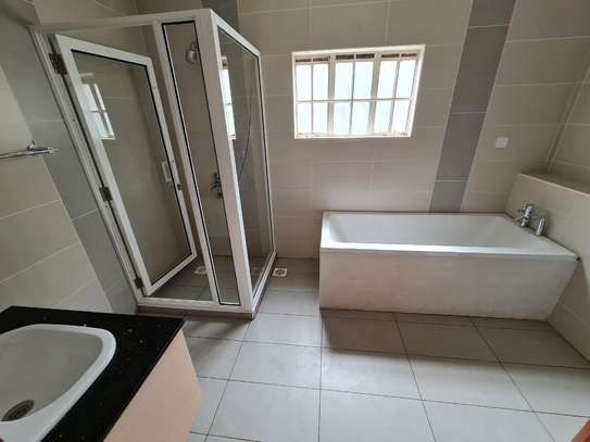 5 Bed Townhouse with En Suite at Kileleshwa image 13