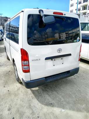 Toyota Radius 14seater image 4