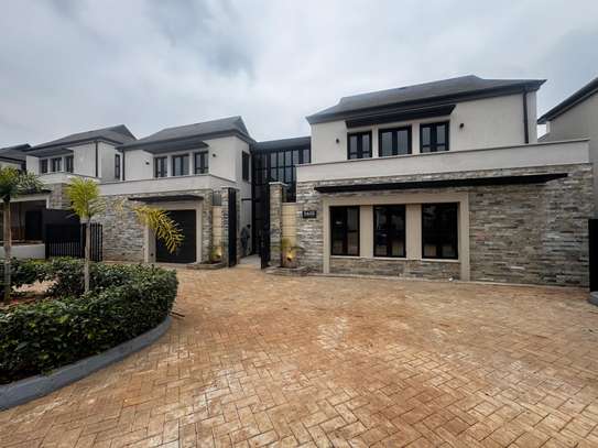 4 Bed Townhouse with En Suite in Runda image 12