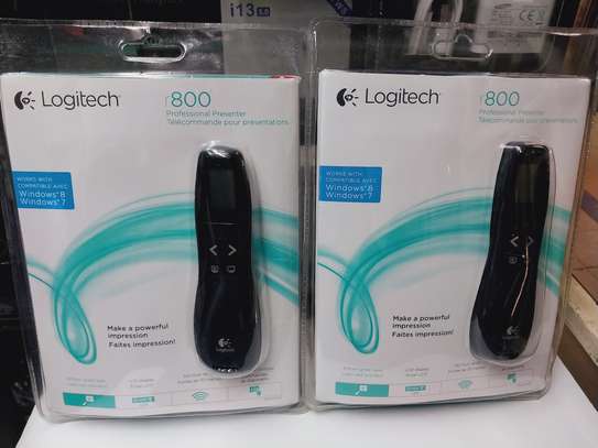 Logitech R800 Presenter With Green Laser Pointer&LCD Display image 2