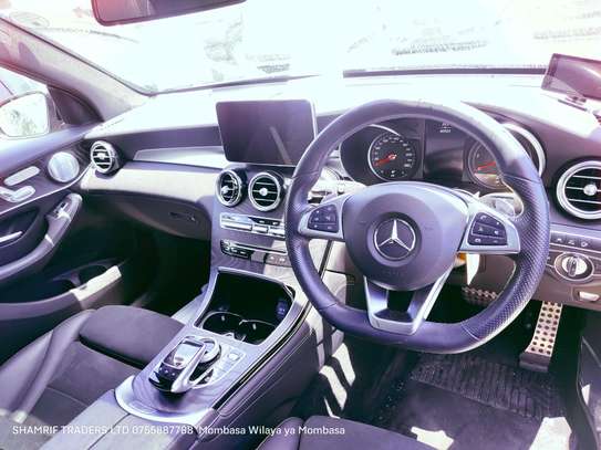 Mercedes Benz GLC 220d Gold 2017 image 5