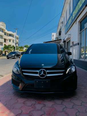Mercedes Benz B250 image 1