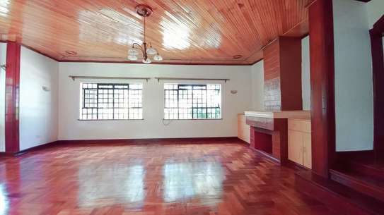 5 bedroom house for rent in Nyari image 6