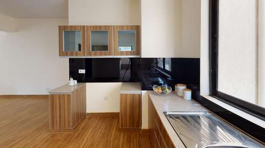 Executive 3 Bedroom Apartment All en-suite + dsq for Rent image 15