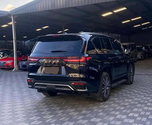 Lexus LX600 Black 2023 Sport image 9