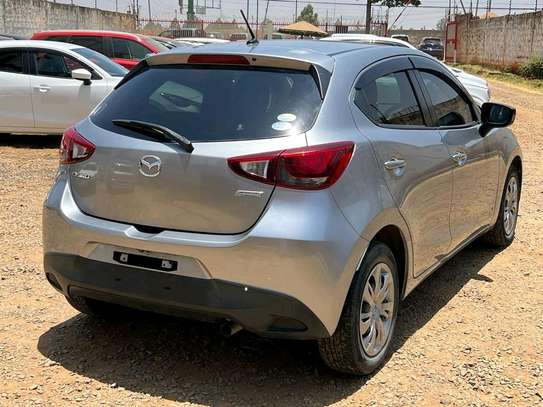 Mazda demio image 4