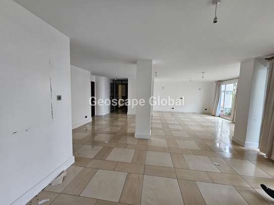 3 Bed Apartment with En Suite in Riverside image 3