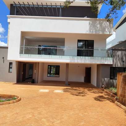 5 Bed House with En Suite at Kitisuru image 2