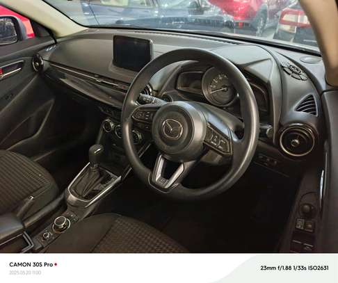 Mazda Demio XDL diesel image 4