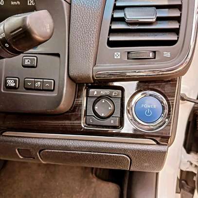 Toyota Crown hybrid Athlete white 2018 image 9