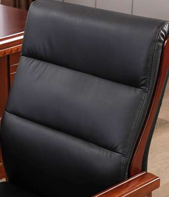 OFFICE CHAIR: Black Simplest Design  Office Chair image 5