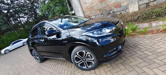 Honda Vezel black.
2019 Model
1500cc
Hybrid fully loaded. image 4