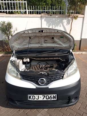 NISSAN NV200 image 6