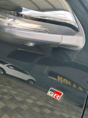 TOYOTA HILLUX GR image 6