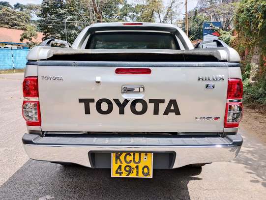 TOYOTA HILUX DOUBLE CAB AUTOMATIC 2013 MODEL image 2