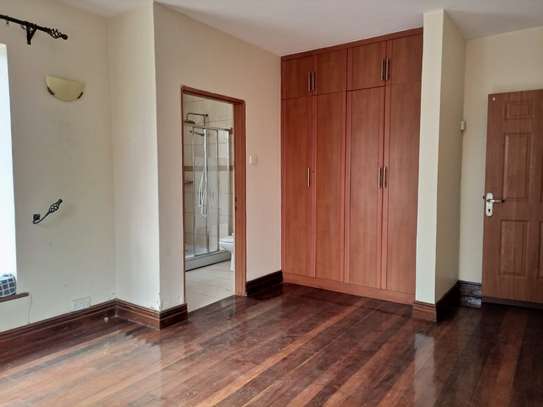 4 bedroom house for rent in Gigiri image 14