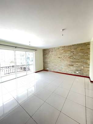 4 Bed Apartment with En Suite in Westlands Area image 1