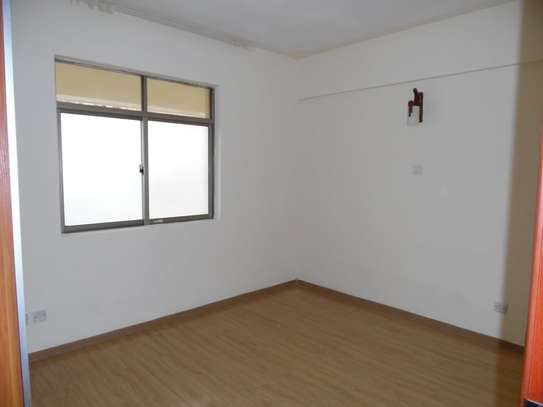 2 Bed Apartment with En Suite at Kilimani image 4