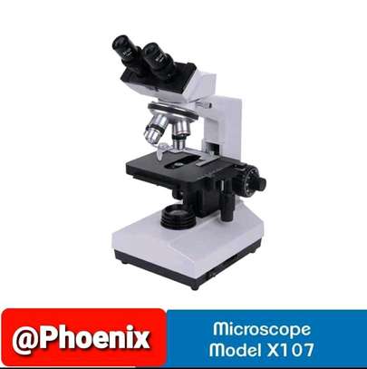 Microscope model X 107 image 1